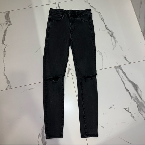 American Eagle high rise ripped knees skinny jeans - Picture 2 of 4